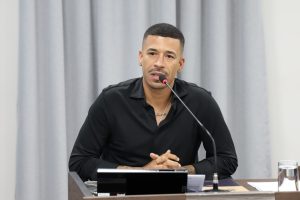 Jr Dias cobra melhorias e ações de zeladoria no Residencial Jaguari