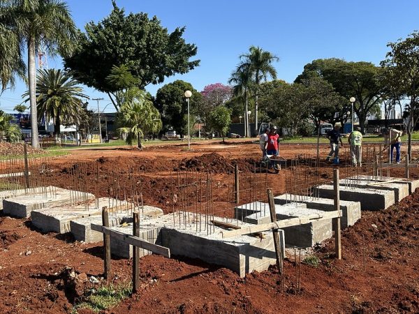 Prefeitura avança com a revitalização da Praça da Bíblia