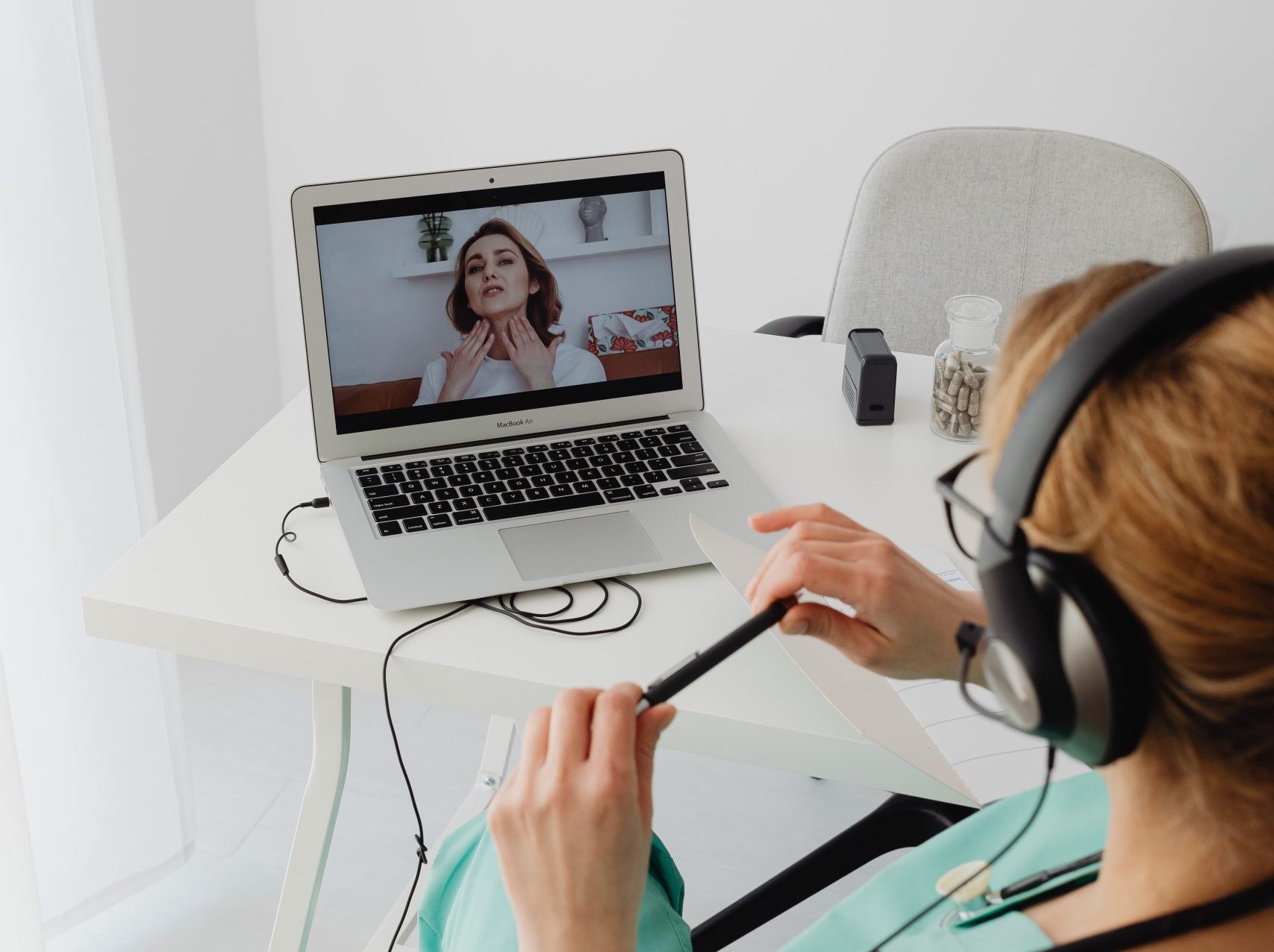 Receita digital é segura? Entenda como validar na farmácia