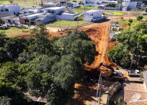 Avança drenagem nas obras de pavimentação no Jardim Adélia (SBO)
