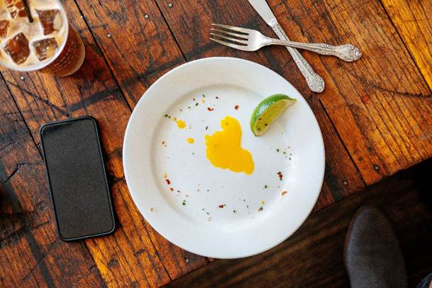 Comer menos não significa comer melhor: 5 alertas