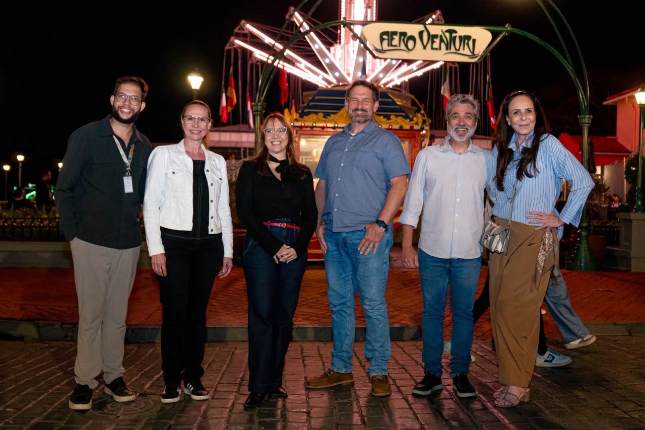 Secretária da Cultura de SP visita Hopi Hari