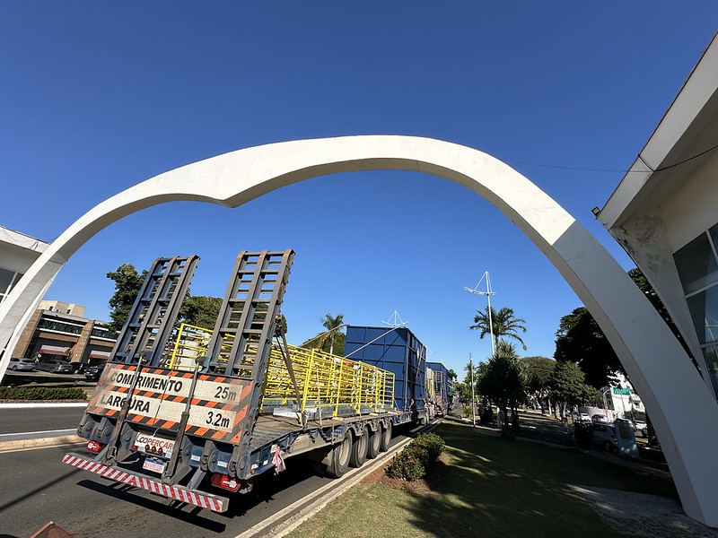Chegada de dois decantadores da nova ETA exigirá interdições no trânsito na Avenida Lírio Corrêa na segunda-feira