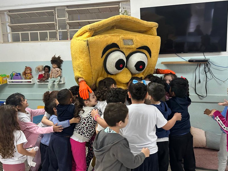40 alunos de Americana recebem certificados do Concurso de Desenho
