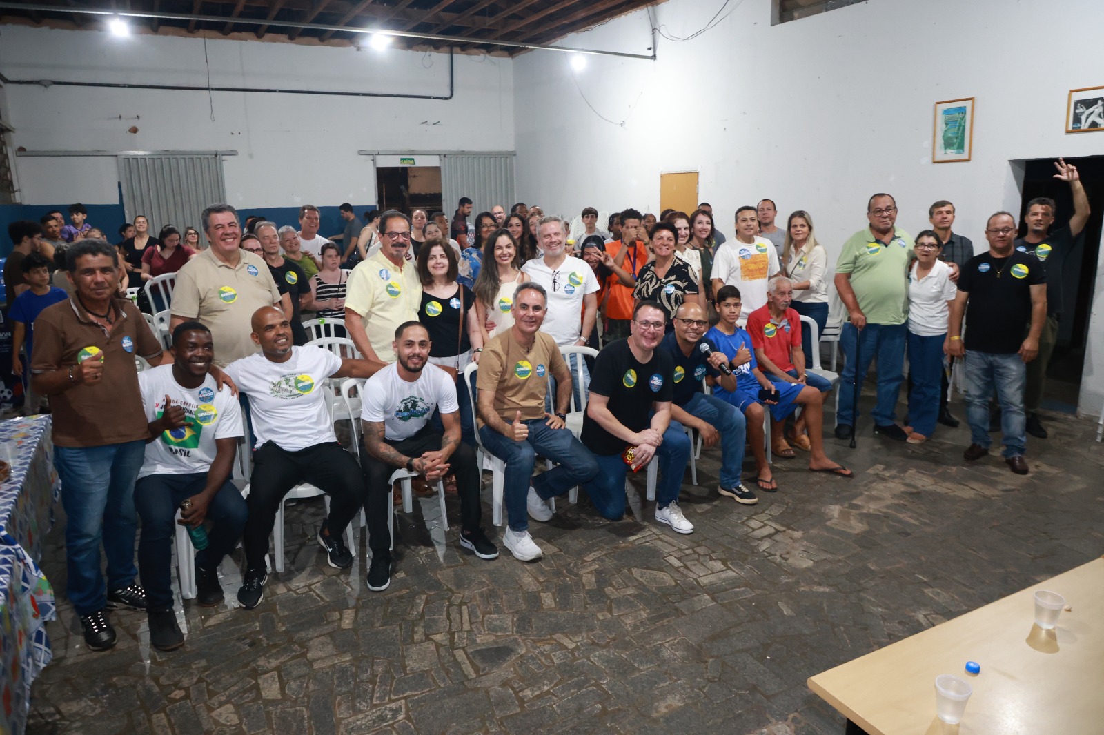 Renan reúne mais de 100 em reunião com Zimbaldi