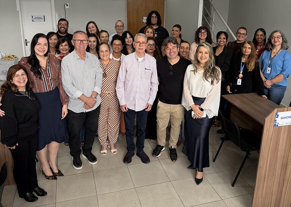 Chico acompanha 1º dia de trabalho da nova sede do Cad Único